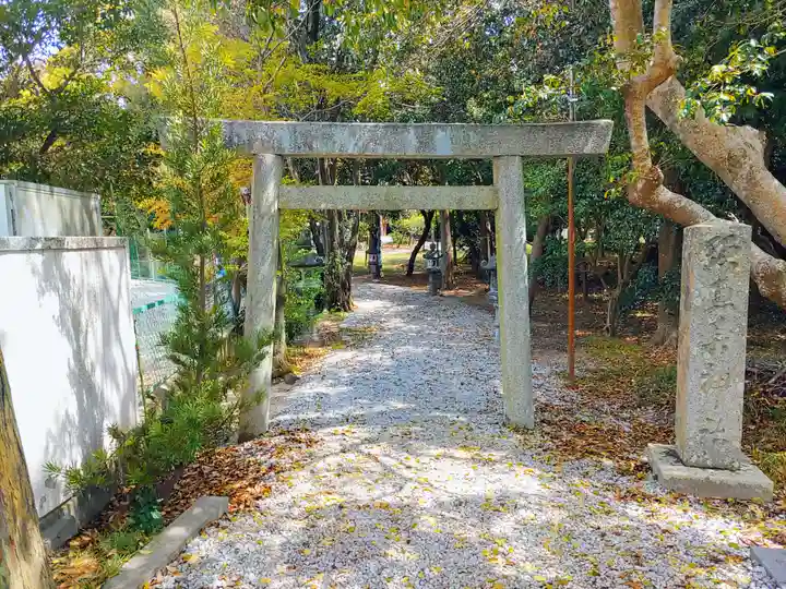 逆川神社の鳥居