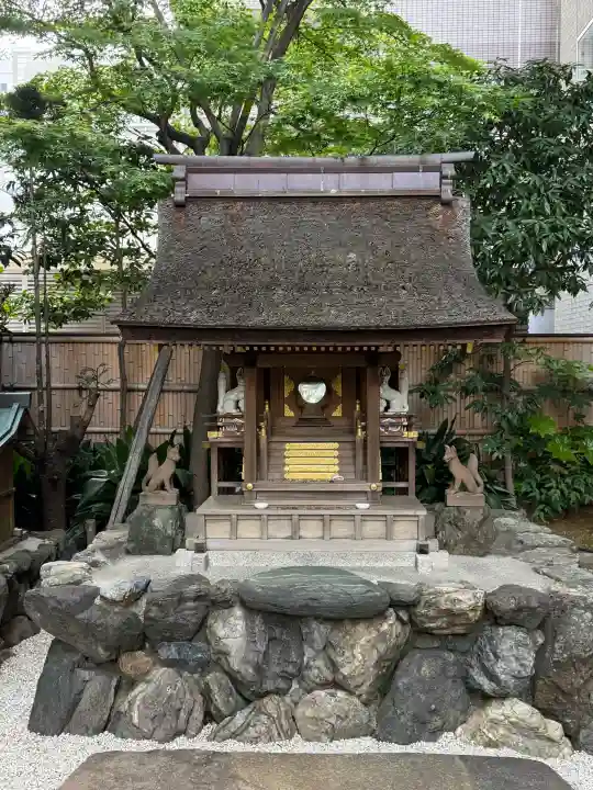 稲荷神社の{uncategorized: "未分類", other: "その他", undefined: "問題あり", building: "その他建物", grave: "お墓", sacred_gate: "鳥居", guardian: "狛犬", statue: "像", buddha: "仏像", history: "歴史", nature: "自然", garden: "庭園", animal: "動物", pagoda: "塔", temizu: "手水舎", mountain_gate: "山門・神門", sanctuary: "本殿・本堂", subordinate: "末社・摂社", art: "芸術", scenery: "景色", jizo: "地蔵", ema: "絵馬", goshuin: "御朱印", omikuji: "おみくじ", items: "授与品その他", amulet: "お守り", goshuincho: "御朱印帳", eats: "食事", festival: "お祭り", votive_dance: "神楽", shichigosan: "七五三参", wedding: "結婚式", experience: "体験その他", initially: "初詣", around: "周辺", anti_infection: "感染症対策"}
