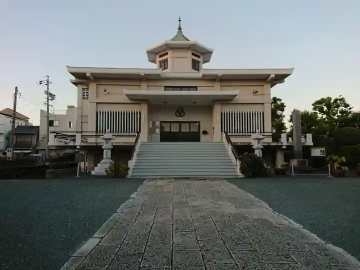 竜拈寺の本殿・本堂