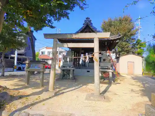 神明社の鳥居