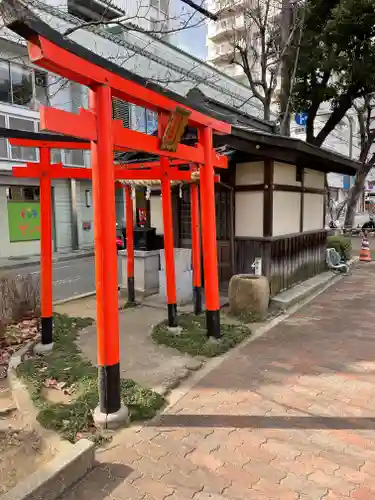 お玉大神(生田川の西岸)の鳥居