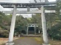 三ケ所神社の{uncategorized: "未分類", other: "その他", undefined: "問題あり", building: "その他建物", grave: "お墓", sacred_gate: "鳥居", guardian: "狛犬", statue: "像", buddha: "仏像", history: "歴史", nature: "自然", garden: "庭園", animal: "動物", pagoda: "塔", temizu: "手水舎", mountain_gate: "山門・神門", sanctuary: "本殿・本堂", subordinate: "末社・摂社", art: "芸術", scenery: "景色", jizo: "地蔵", ema: "絵馬", goshuin: "御朱印", omikuji: "おみくじ", items: "授与品その他", amulet: "お守り", goshuincho: "御朱印帳", eats: "食事", festival: "お祭り", votive_dance: "神楽", shichigosan: "七五三参", wedding: "結婚式", experience: "体験その他", initially: "初詣", around: "周辺", anti_infection: "感染症対策"}