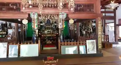 洞雲寺の本殿・本堂