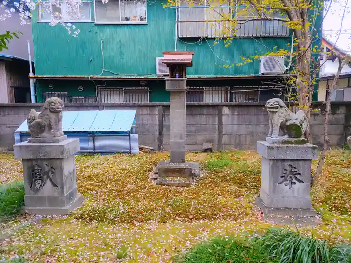 神明社(馬引)の末社・摂社