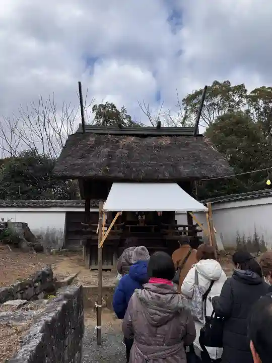斎場所大元宮(吉田神社末社)の{uncategorized: "未分類", other: "その他", undefined: "問題あり", building: "その他建物", grave: "お墓", sacred_gate: "鳥居", guardian: "狛犬", statue: "像", buddha: "仏像", history: "歴史", nature: "自然", garden: "庭園", animal: "動物", pagoda: "塔", temizu: "手水舎", mountain_gate: "山門・神門", sanctuary: "本殿・本堂", subordinate: "末社・摂社", art: "芸術", scenery: "景色", jizo: "地蔵", ema: "絵馬", goshuin: "御朱印", omikuji: "おみくじ", items: "授与品その他", amulet: "お守り", goshuincho: "御朱印帳", eats: "食事", festival: "お祭り", votive_dance: "神楽", shichigosan: "七五三参", wedding: "結婚式", experience: "体験その他", initially: "初詣", around: "周辺", anti_infection: "感染症対策"}