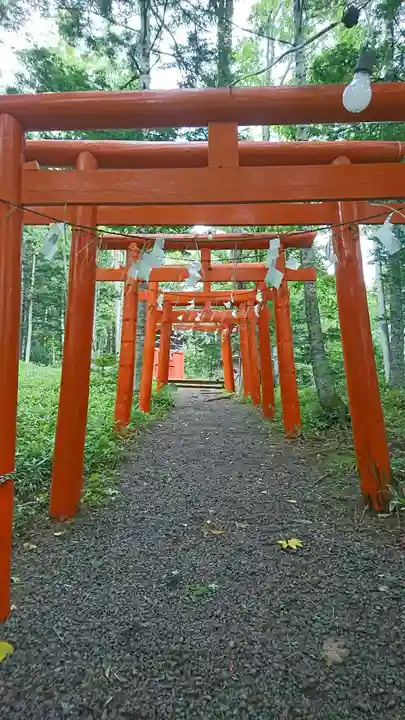 阿寒湖稲荷神社の鳥居