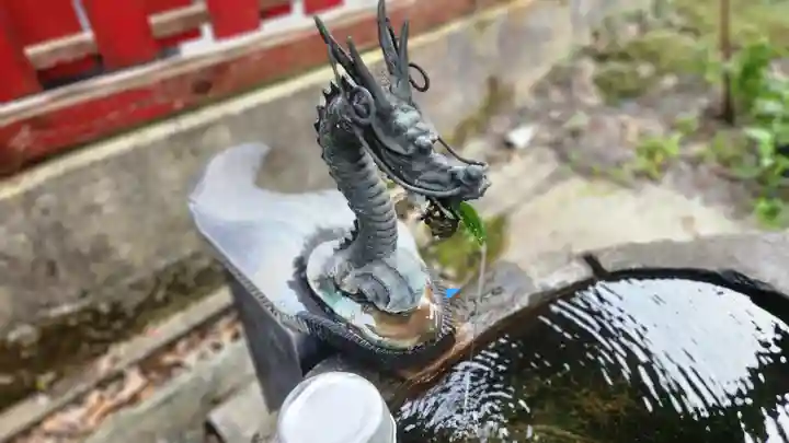 斗瑩稲荷神社の手水舎