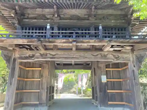 大山寺の山門