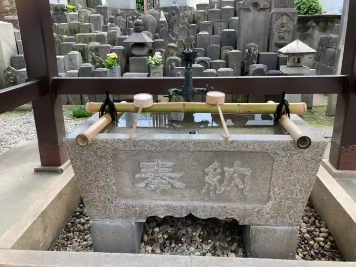 浄土宗南命山善光寺の手水舎