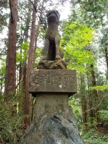 釜山神社の狛犬