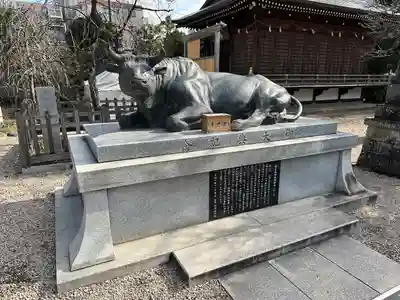 布多天神社の像