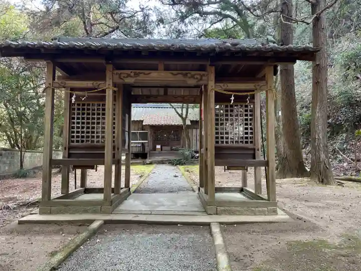 雨垂布勢神社(岡山県)