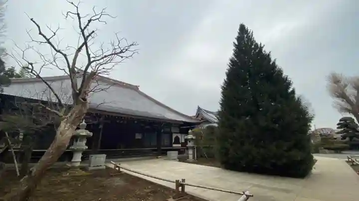 流泉寺の本殿・本堂