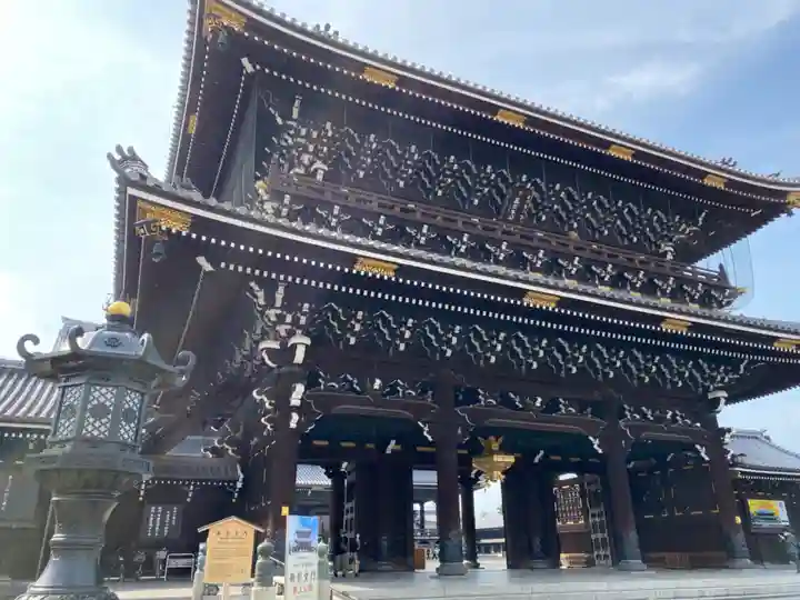東本願寺(真宗本廟)の山門・神門