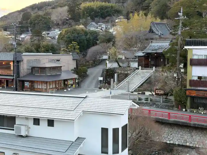 修禅寺の{uncategorized: "未分類", other: "その他", undefined: "問題あり", building: "その他建物", grave: "お墓", sacred_gate: "鳥居", guardian: "狛犬", statue: "像", buddha: "仏像", history: "歴史", nature: "自然", garden: "庭園", animal: "動物", pagoda: "塔", temizu: "手水舎", mountain_gate: "山門・神門", sanctuary: "本殿・本堂", subordinate: "末社・摂社", art: "芸術", scenery: "景色", jizo: "地蔵", ema: "絵馬", goshuin: "御朱印", omikuji: "おみくじ", items: "授与品その他", amulet: "お守り", goshuincho: "御朱印帳", eats: "食事", festival: "お祭り", votive_dance: "神楽", shichigosan: "七五三参", wedding: "結婚式", experience: "体験その他", initially: "初詣", around: "周辺", anti_infection: "感染症対策"}