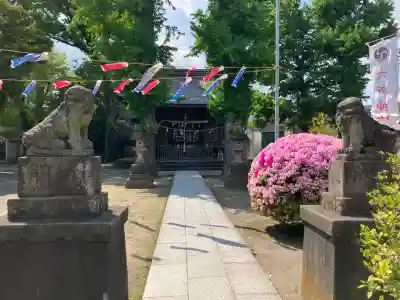 六所神社の{uncategorized: "未分類", other: "その他", undefined: "問題あり", building: "その他建物", grave: "お墓", sacred_gate: "鳥居", guardian: "狛犬", statue: "像", buddha: "仏像", history: "歴史", nature: "自然", garden: "庭園", animal: "動物", pagoda: "塔", temizu: "手水舎", mountain_gate: "山門・神門", sanctuary: "本殿・本堂", subordinate: "末社・摂社", art: "芸術", scenery: "景色", jizo: "地蔵", ema: "絵馬", goshuin: "御朱印", omikuji: "おみくじ", items: "授与品その他", amulet: "お守り", goshuincho: "御朱印帳", eats: "食事", festival: "お祭り", votive_dance: "神楽", shichigosan: "七五三参", wedding: "結婚式", experience: "体験その他", initially: "初詣", around: "周辺", anti_infection: "感染症対策"}