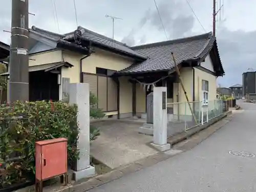 不動尊堂の山門・神門