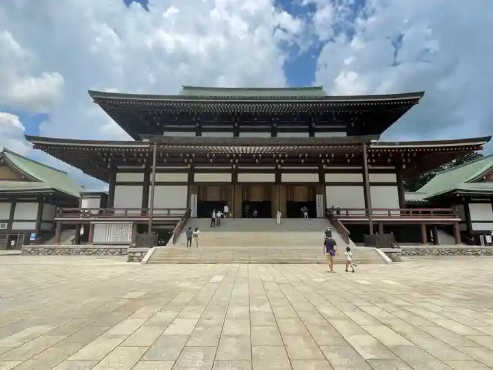 成田山新勝寺の本殿・本堂