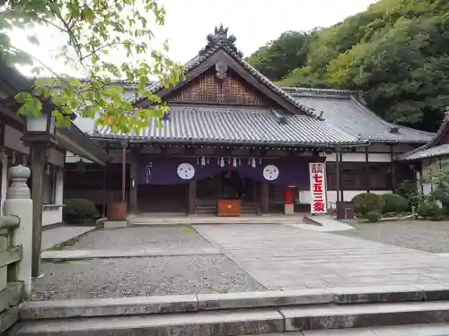 琴彈八幡宮の本殿