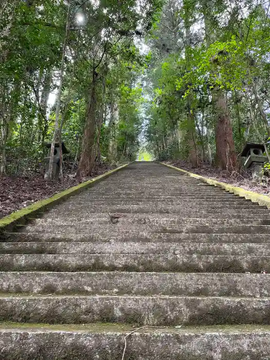 二上神社の建物その他