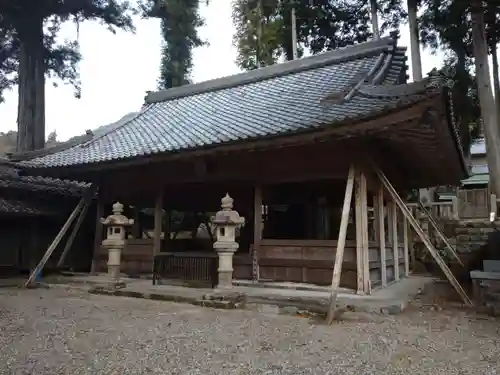 板山神社の本殿