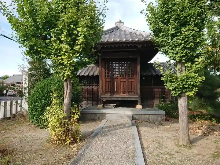 堀内子供薬師堂(瑠璃光寺)の本殿・本堂