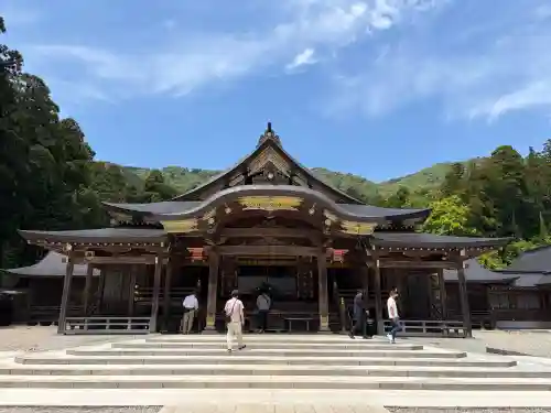 彌彦神社の{uncategorized: "未分類", other: "その他", undefined: "問題あり", building: "その他建物", grave: "お墓", sacred_gate: "鳥居", guardian: "狛犬", statue: "像", buddha: "仏像", history: "歴史", nature: "自然", garden: "庭園", animal: "動物", pagoda: "塔", temizu: "手水舎", mountain_gate: "山門・神門", sanctuary: "本殿・本堂", subordinate: "末社・摂社", art: "芸術", scenery: "景色", jizo: "地蔵", ema: "絵馬", goshuin: "御朱印", omikuji: "おみくじ", items: "授与品その他", amulet: "お守り", goshuincho: "御朱印帳", eats: "食事", festival: "お祭り", votive_dance: "神楽", shichigosan: "七五三参", wedding: "結婚式", experience: "体験その他", initially: "初詣", around: "周辺", anti_infection: "感染症対策"}