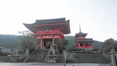 清水寺の山門・神門