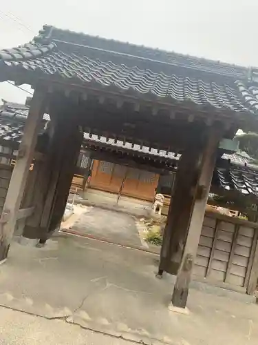 西念寺の山門