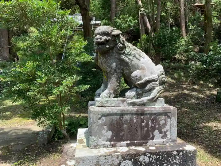 八幡神社の狛犬