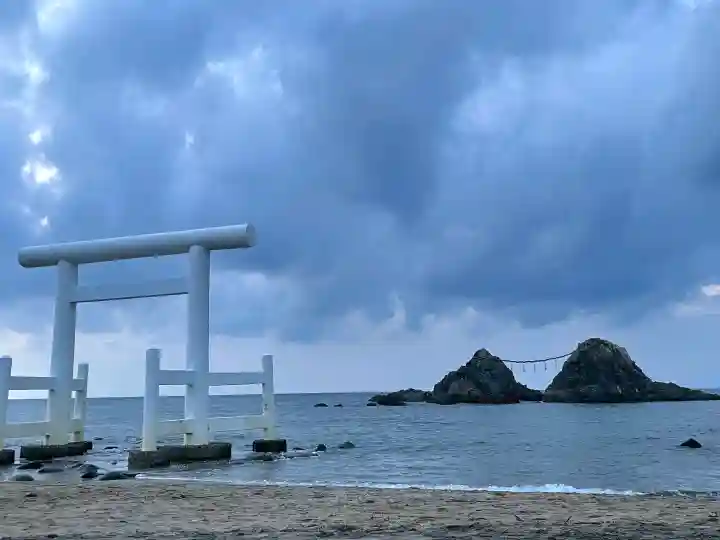 櫻井神社の{uncategorized: "未分類", other: "その他", undefined: "問題あり", building: "その他建物", grave: "お墓", sacred_gate: "鳥居", guardian: "狛犬", statue: "像", buddha: "仏像", history: "歴史", nature: "自然", garden: "庭園", animal: "動物", pagoda: "塔", temizu: "手水舎", mountain_gate: "山門・神門", sanctuary: "本殿・本堂", subordinate: "末社・摂社", art: "芸術", scenery: "景色", jizo: "地蔵", ema: "絵馬", goshuin: "御朱印", omikuji: "おみくじ", items: "授与品その他", amulet: "お守り", goshuincho: "御朱印帳", eats: "食事", festival: "お祭り", votive_dance: "神楽", shichigosan: "七五三参", wedding: "結婚式", experience: "体験その他", initially: "初詣", around: "周辺", anti_infection: "感染症対策"}