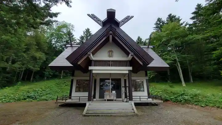 茂岩神社の本殿・本堂