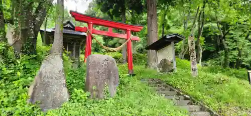 子安大明神の鳥居