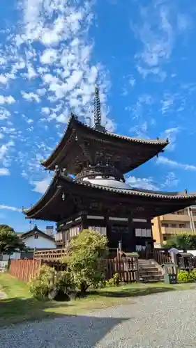 愛染堂勝鬘院の塔