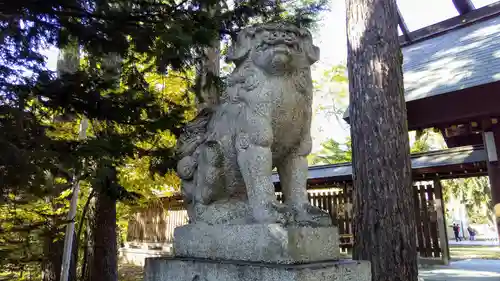 帯廣神社の狛犬