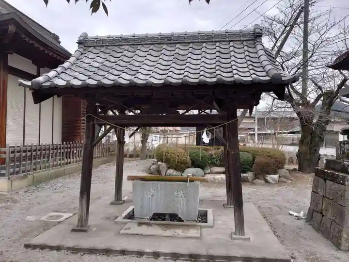 加茂別雷神社の手水舎