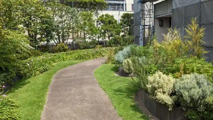 朝日弁財天の周辺