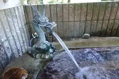 久須斯神社の手水舎