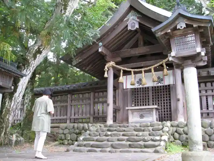 諏訪大社上社前宮(長野県)