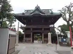 題経寺（柴又帝釈天）の山門