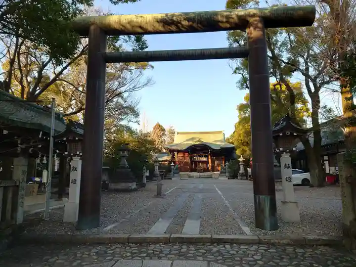 溝旗神社(肇國神社)の鳥居