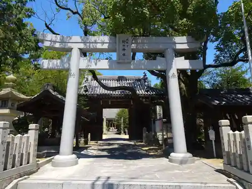 野口神社の鳥居