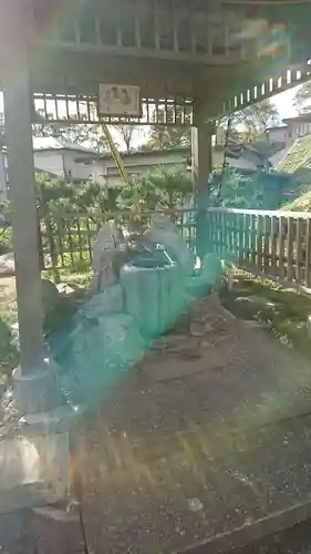 白鳥神社の手水