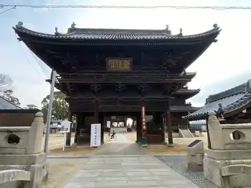 西大寺の{uncategorized: "未分類", other: "その他", undefined: "問題あり", building: "その他建物", grave: "お墓", sacred_gate: "鳥居", guardian: "狛犬", statue: "像", buddha: "仏像", history: "歴史", nature: "自然", garden: "庭園", animal: "動物", pagoda: "塔", temizu: "手水舎", mountain_gate: "山門・神門", sanctuary: "本殿・本堂", subordinate: "末社・摂社", art: "芸術", scenery: "景色", jizo: "地蔵", ema: "絵馬", goshuin: "御朱印", omikuji: "おみくじ", items: "授与品その他", amulet: "お守り", goshuincho: "御朱印帳", eats: "食事", festival: "お祭り", votive_dance: "神楽", shichigosan: "七五三参", wedding: "結婚式", experience: "体験その他", initially: "初詣", around: "周辺", anti_infection: "感染症対策"}