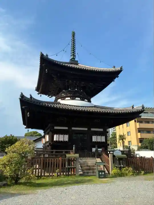 愛染堂勝鬘院の塔