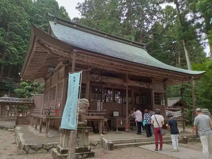 いそ部神社の本殿・本堂