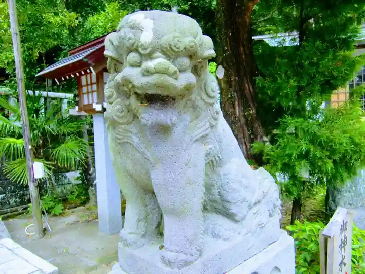 天津神明宮の狛犬