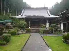 覚証寺の本殿