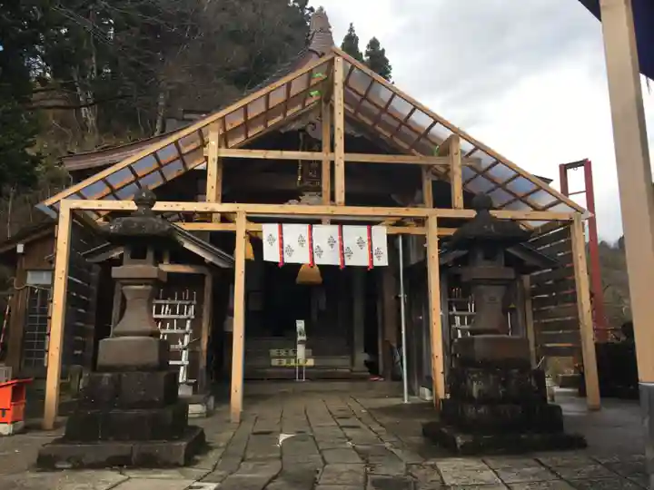 高龍神社の本殿・本堂
