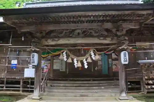 磐椅神社の本殿